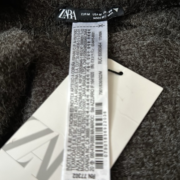 BNWT Zara Drip Rhinestone Crop Sweater! - Picture 9 of 10